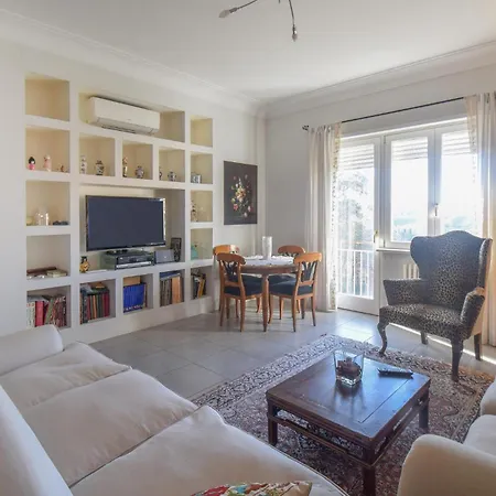 Amazing In With Kitchen Appartement