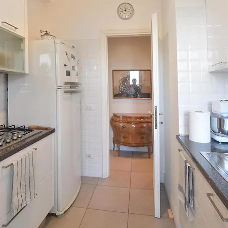 Amazing In With Kitchen *
